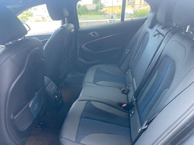 Bmw 116 116d 5p. Msport