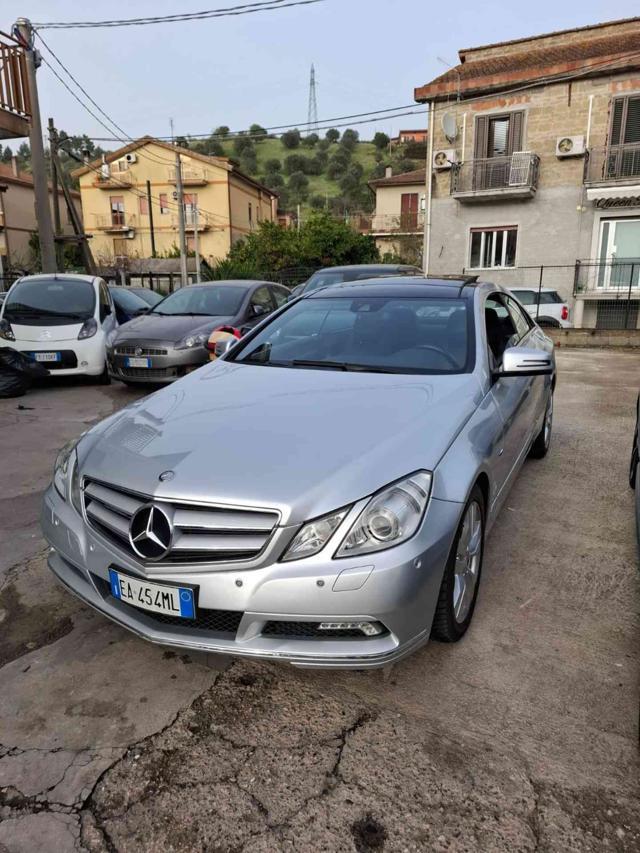 MERCEDES-BENZ E 250 CDI Coupé BlueEFFICIENCY Avantgarde