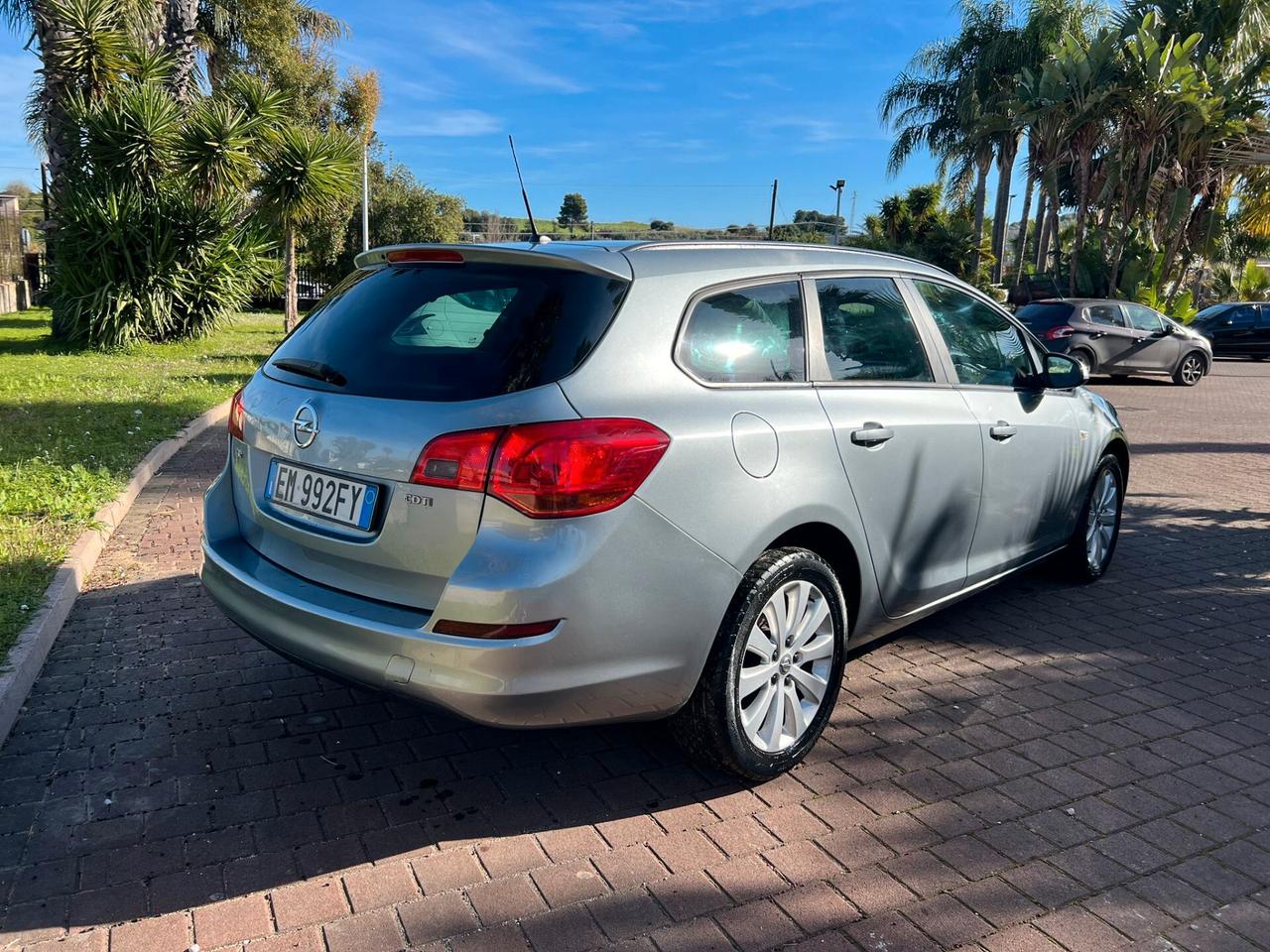 Opel Astra 1.7 CDTI 110CV Sports Tourer Cosmo Fleet