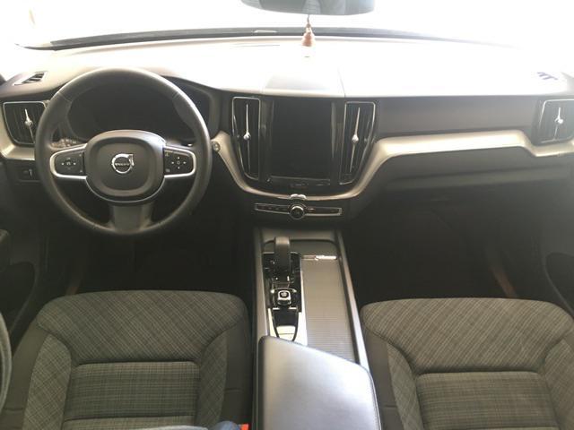 VOLVO XC60 B4 (Diesel Hybrid) 197cv Momentum *IVA deducibile*