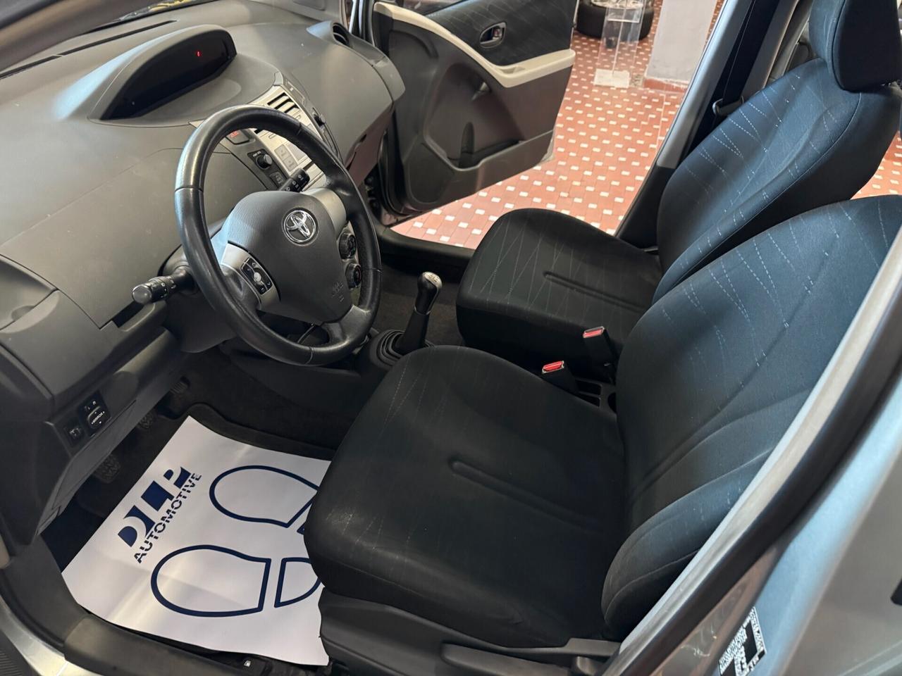 Toyota Yaris 1.0 5 porte Sol - NEOPATENTATI
