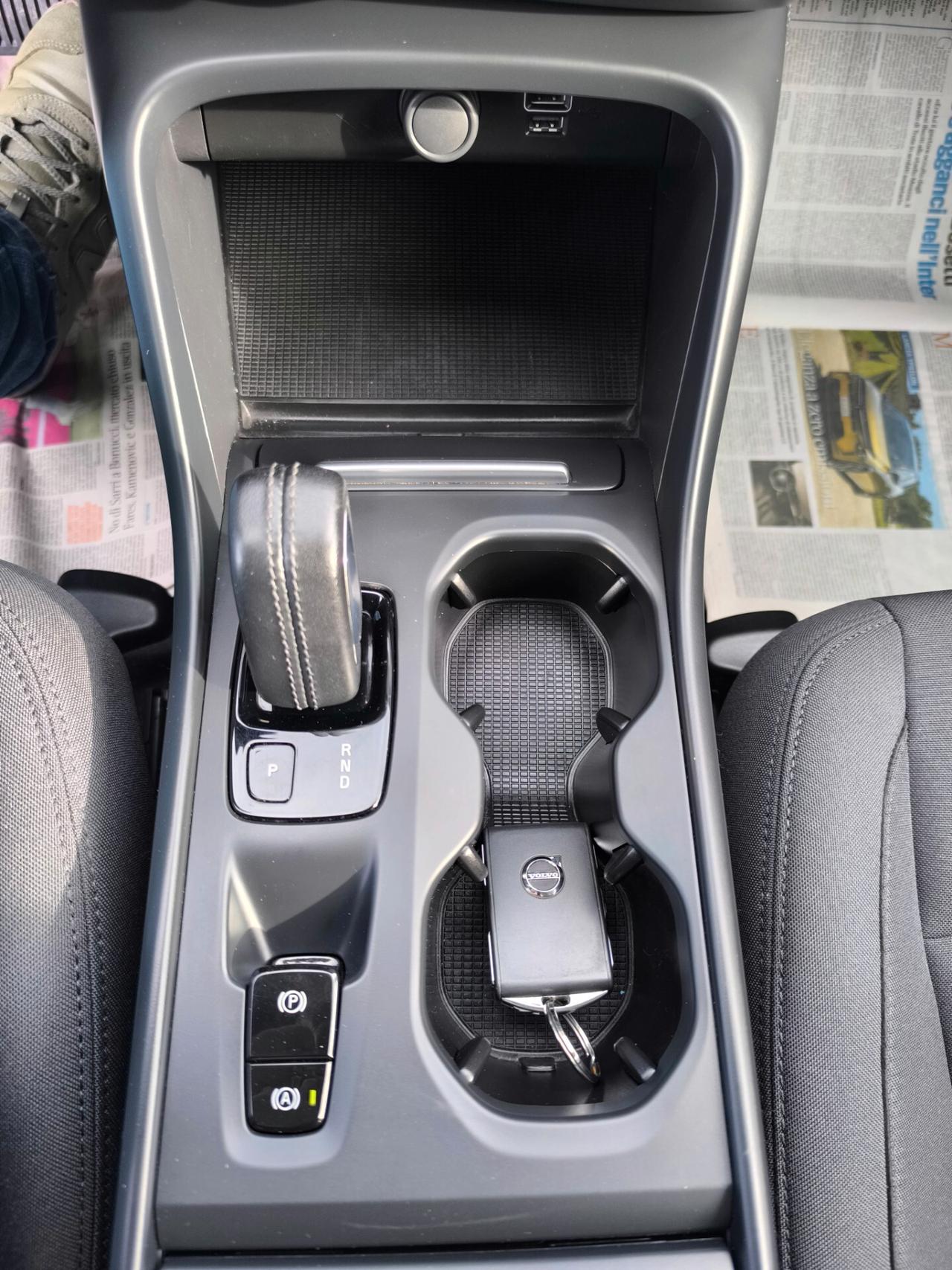 VOLVO XC40 D3 AWD GEARTRONIC BIXENO/NAVI/RETROCAMERA