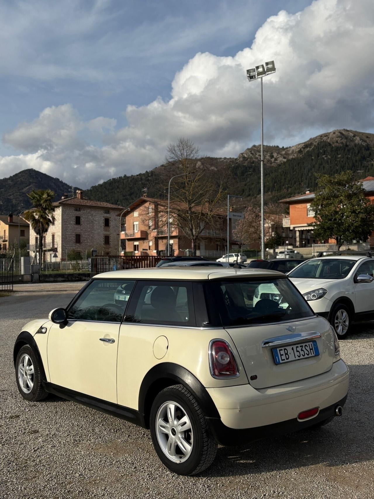 Mini Cooper D 1.6 Diesel PERFETTA NEOPATENTATI
