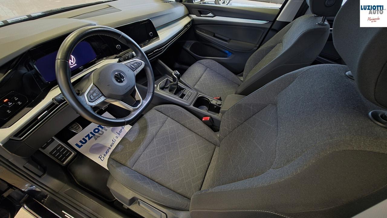 Volkswagen Golf 8 1.0 TSI 110CV LIFE