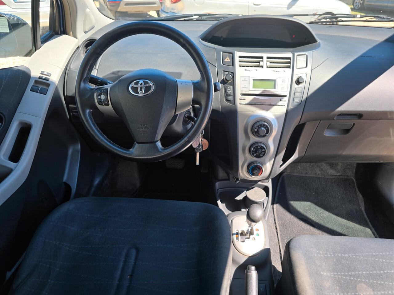 Toyota Yaris 1.4 D-4D 5 porte AUTOMATICA Sol 90cv