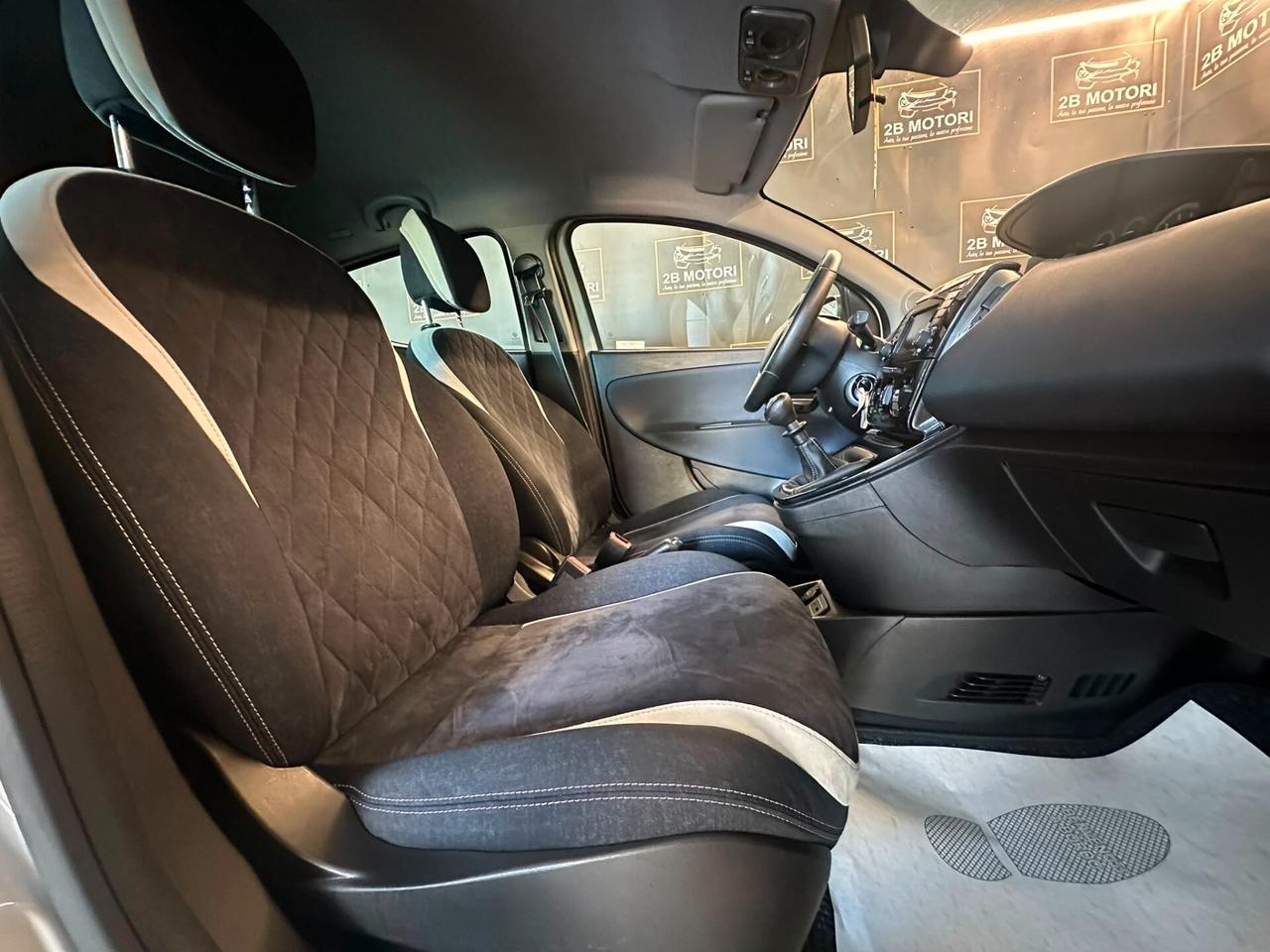 Lancia Ypsilon 1.2 69 CV 5 porte GPL Ecochic Gold