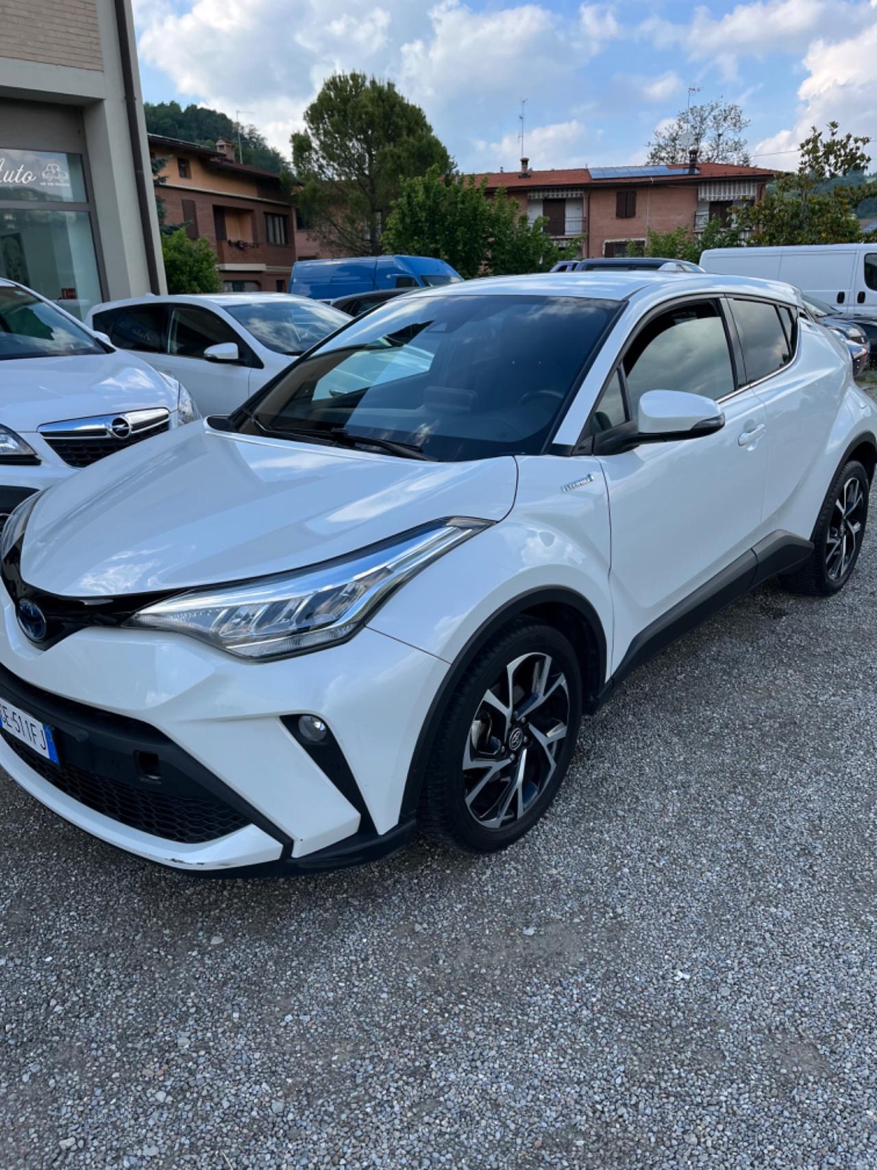 Toyota C-HR 1.8 Hybrid E-CVT Trend