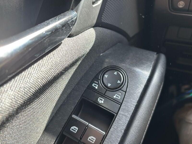 Mazda Mazda3 Mazda3 2.0L e-Skyactiv-G M Hybrid Exclusive