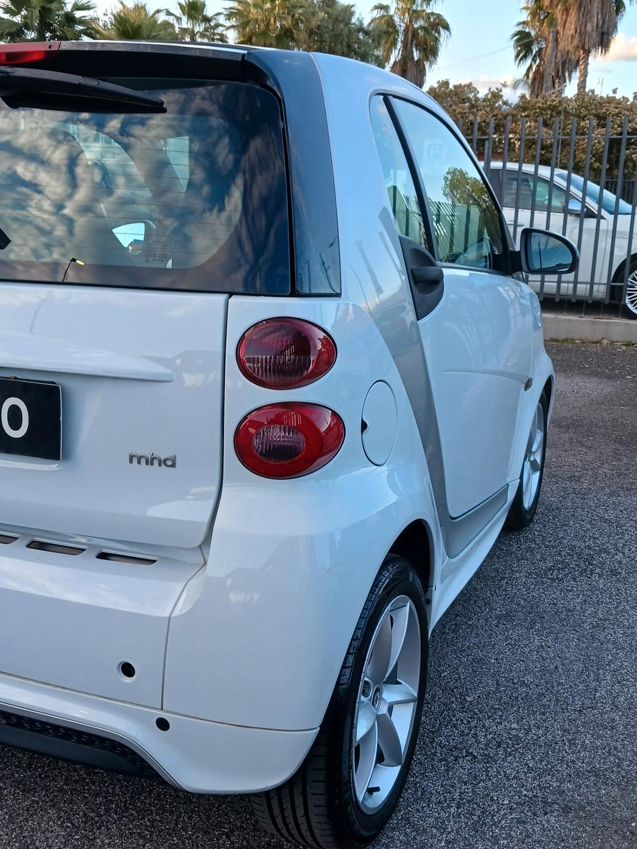 Smart ForTwo 1000 52 kW MHD coupé passion