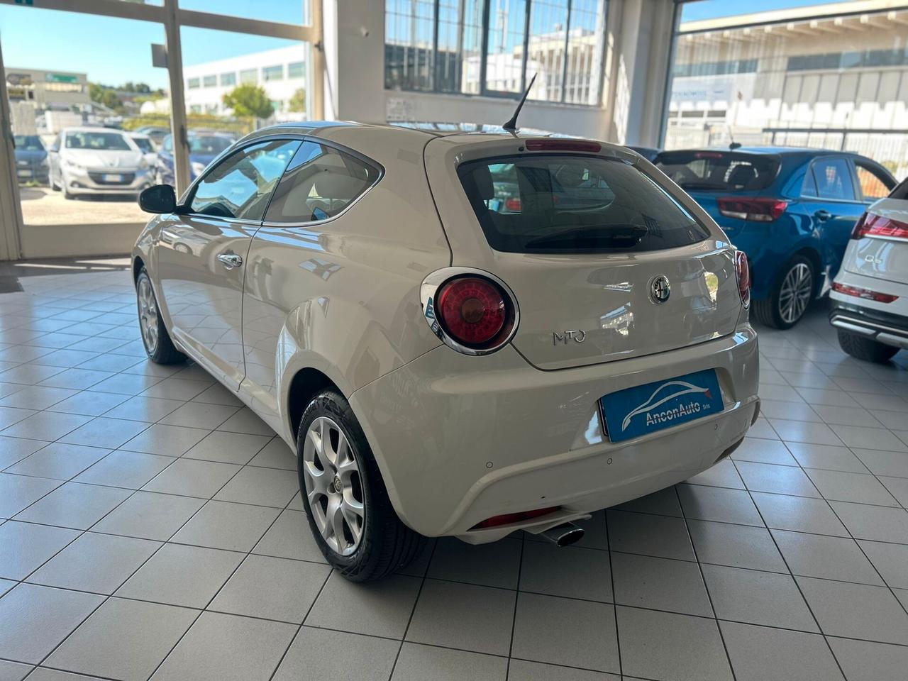 Alfa Romeo MiTo 1.3 JTDm-2 x neopatentati 2011