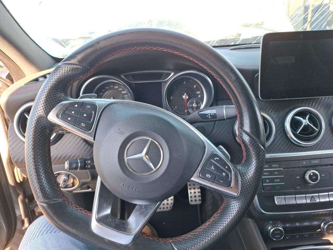 MERCEDES CLASSE A 180 CDI AMG SINISTRATA AUT.