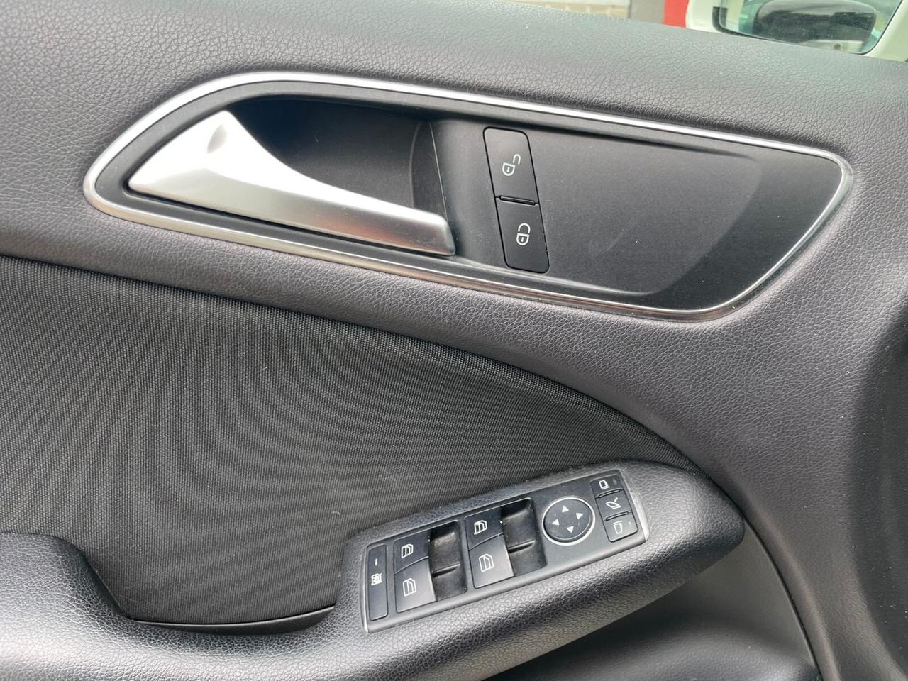 Mercedes-benz B 180 160 CDI Premium