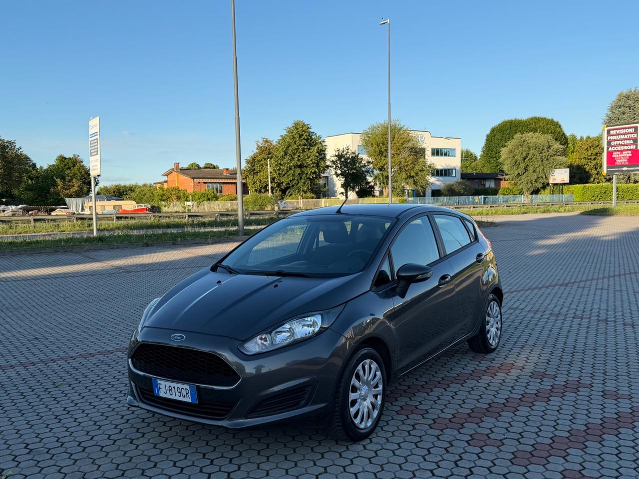 Ford Fiesta 1.5 TDCi 75CV 3 porte Business
