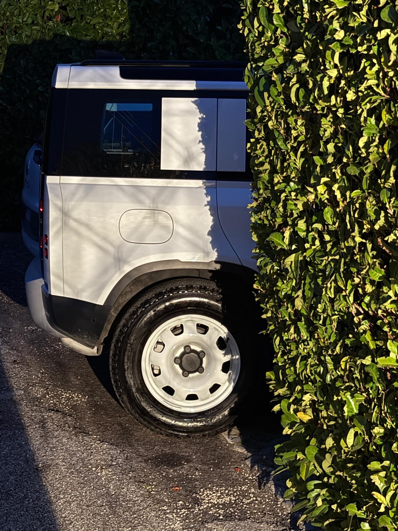 Land Rover Defender 110 3.0D I6 250 CV - LEASING SUBENTRO