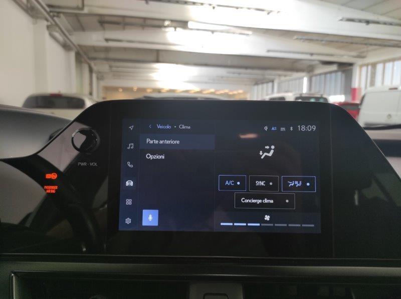 LEXUS UX - UX Hybrid Design