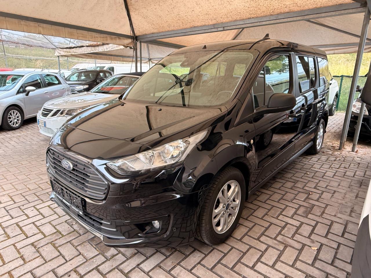 Ford Grand Tourneo Gancio Traino 7 Posti Euro 6