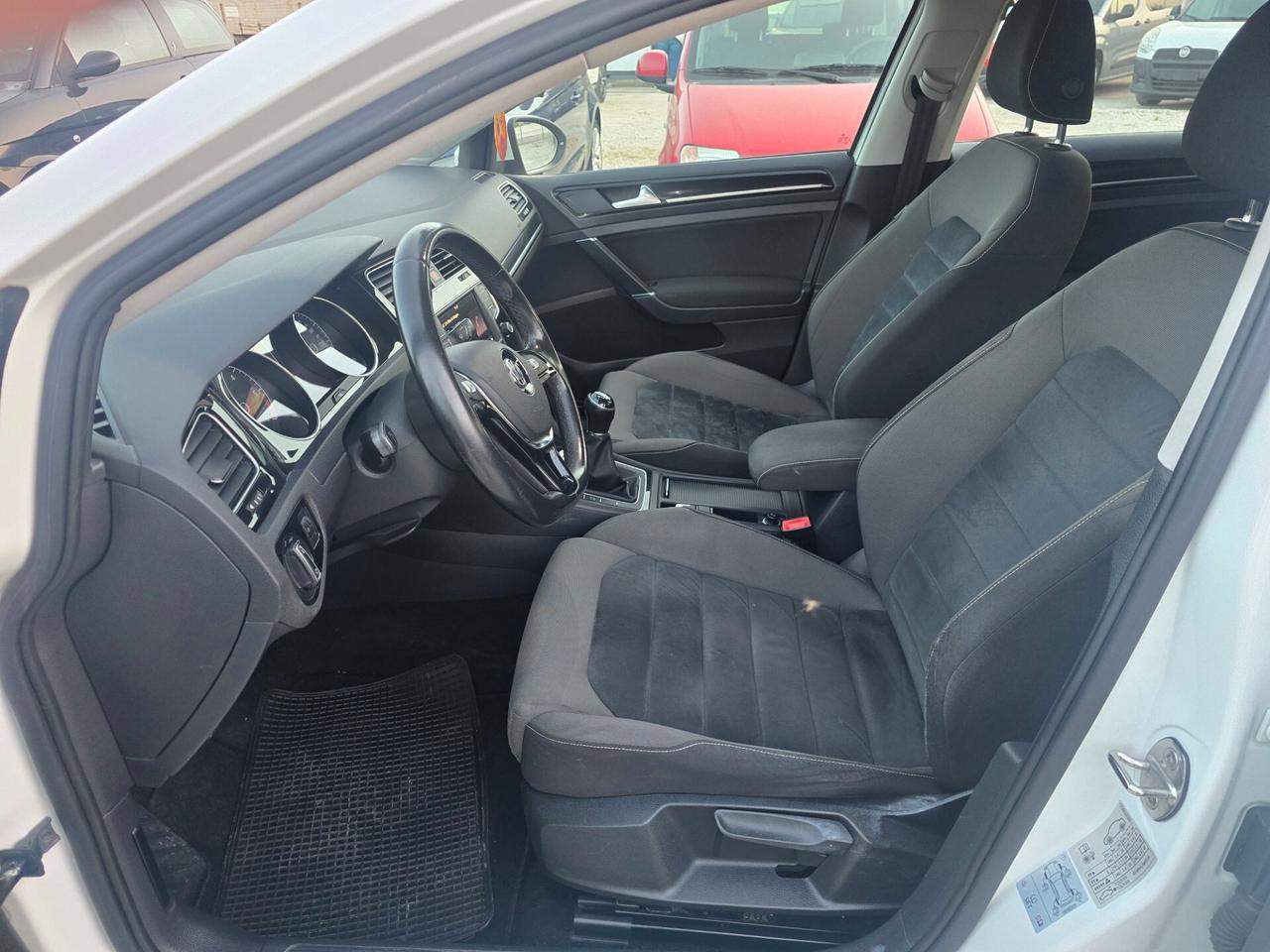 Volkswagen Golf 1.6 TDI 110 CV 5p. Business BlueMotion Technology