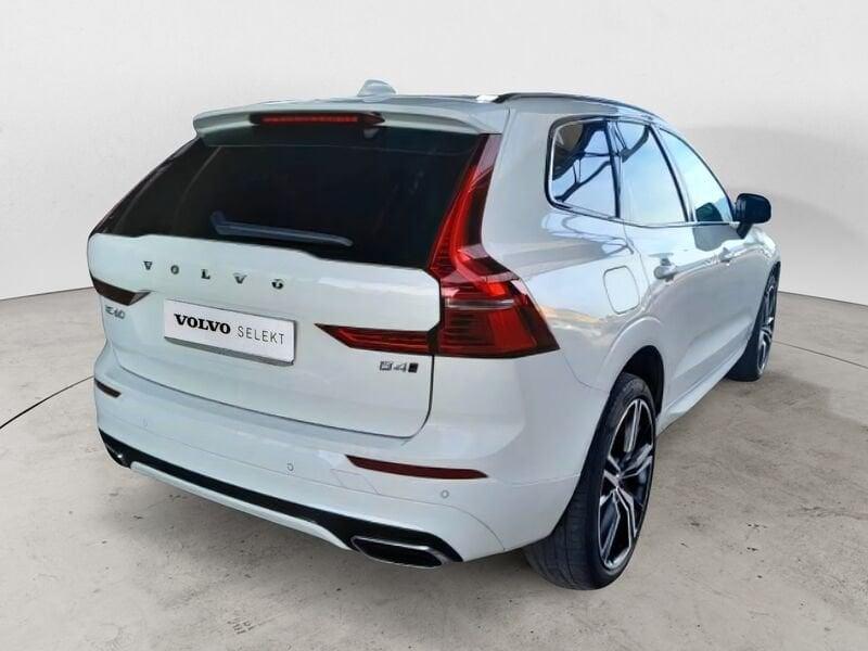 Volvo XC60 B4 197+14 CV AWD Automatica Mild Hybrid Diesel NAVI LED R-design