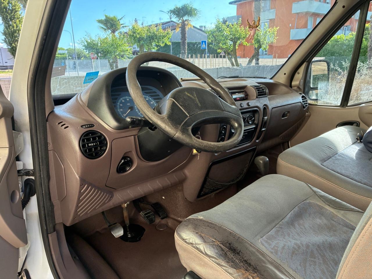 RENAULT MASTER 2.8 dTti