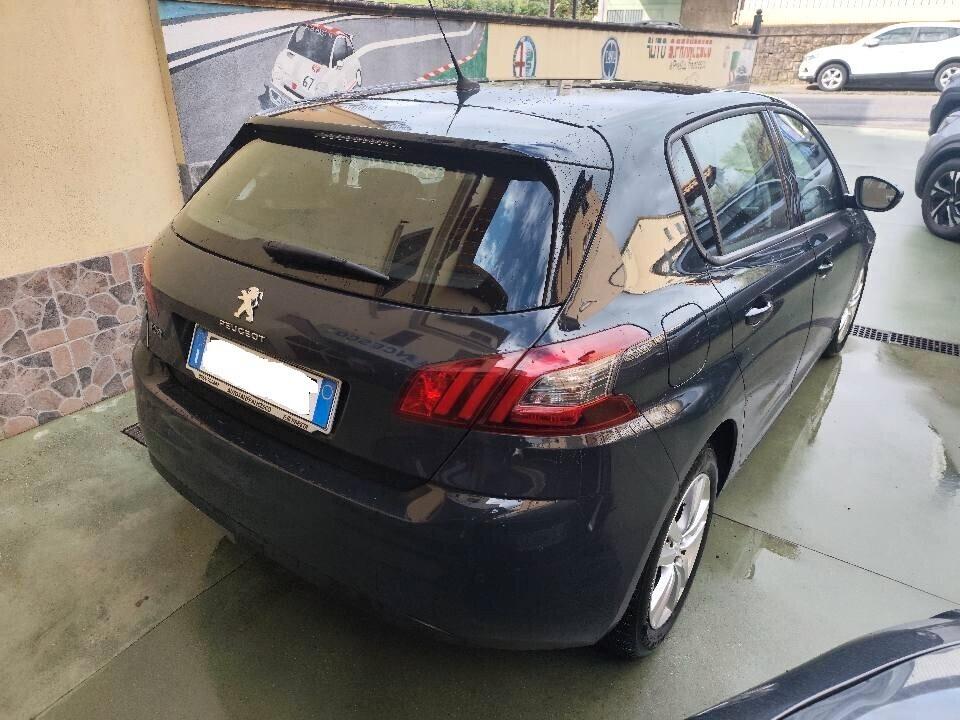 Peugeot 308 1.5 Business 130cv - 2018