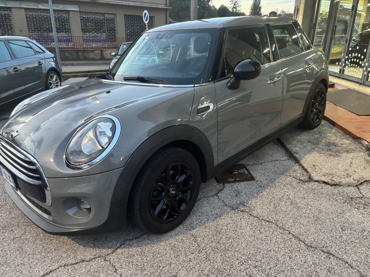 Mini 1.5 Cooper D Business XL 5 porte ok neopatentati