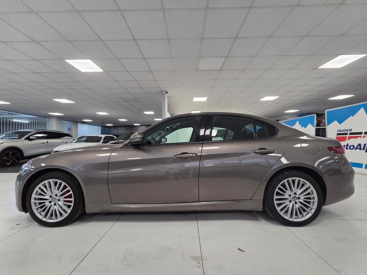 ALFA ROMEO Giulia 2.2 t Business 160cv auto my19