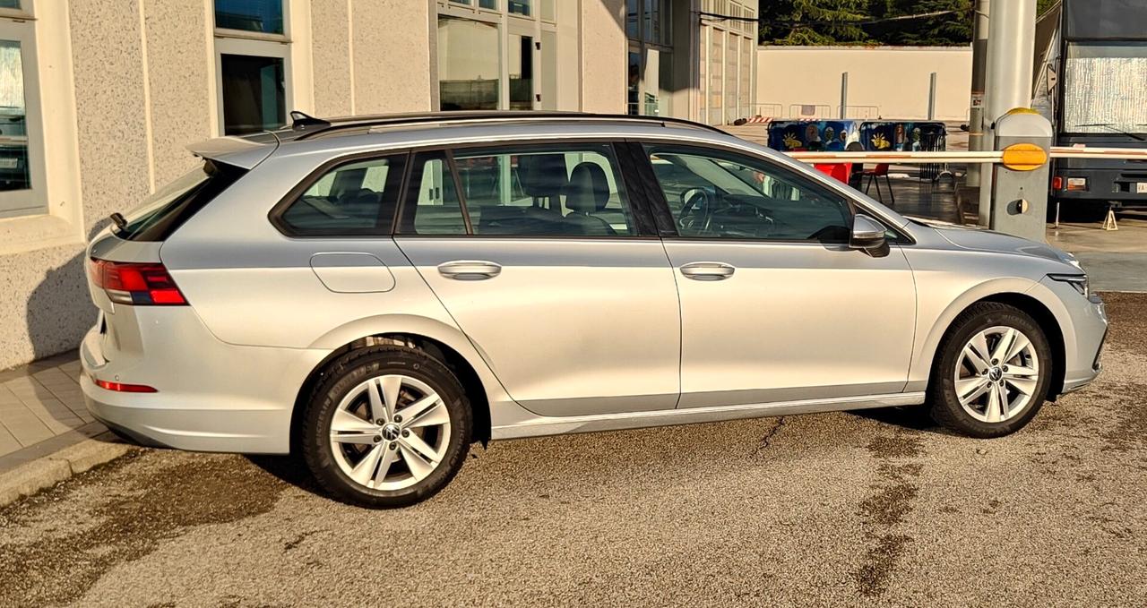 Volkswagen GOLF VIII Variant 2.0 TDI 115CV