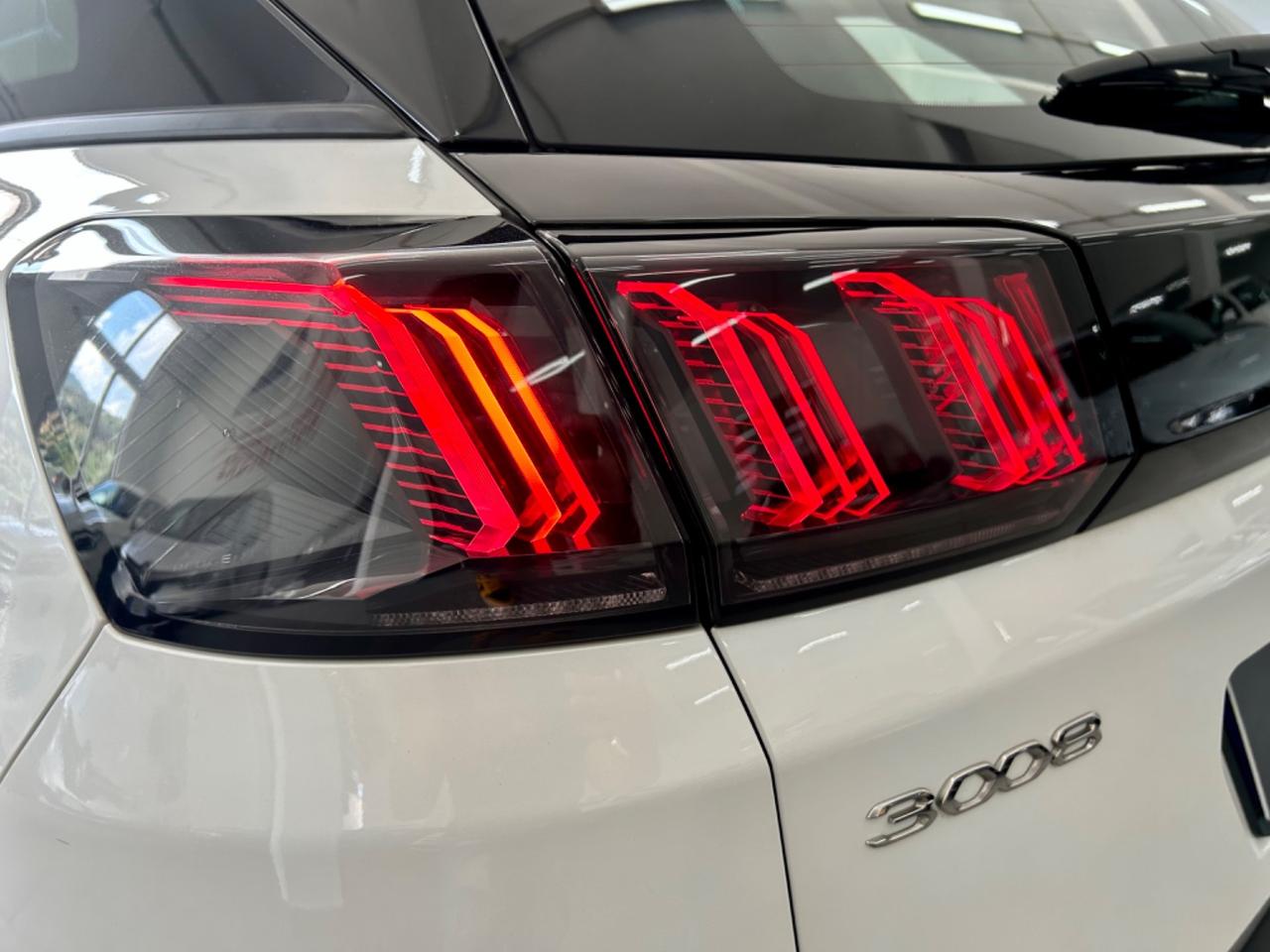 Peugeot 3008 BlueHDi 130 S&S EAT8 FINANZIABILE