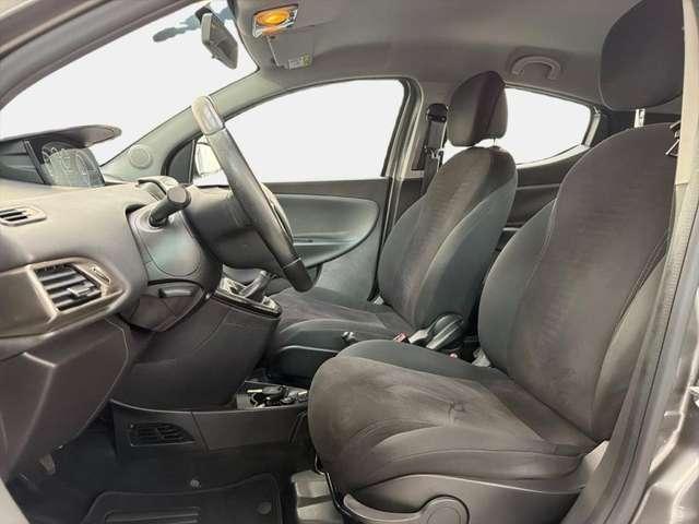 Lancia Ypsilon 1.3 MJT 95 CV 5 porte