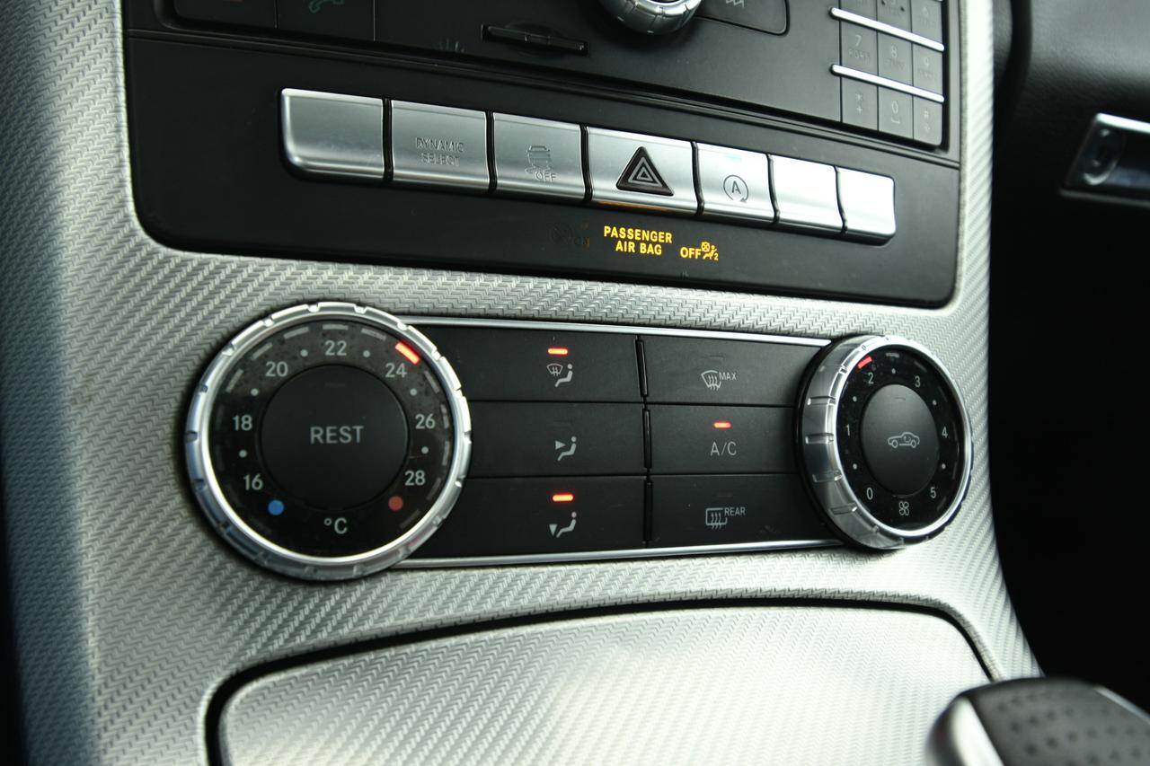 Mercedes-Benz SLC 200 Sport auto CAMERA+LED+C17"