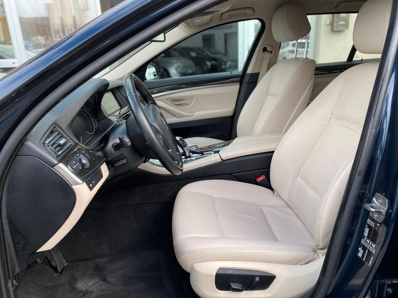 Bmw 520 520d xDrive Touring Luxury