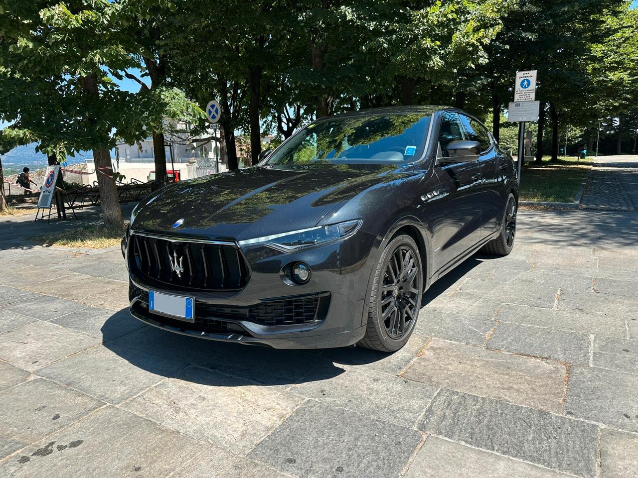Maserati Levante V6 Diesel 275 CV AWD Granlusso