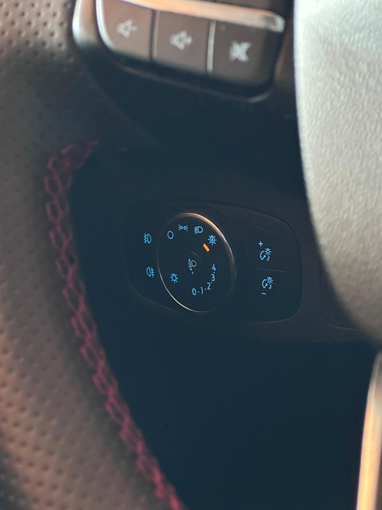 FORD FOCUS ST-LINE 1.5 ECOBLUE 115 CV AUTOMATICO 5p. ST-Line UNIPROPRIETARIO 2023 PREZZO REALE