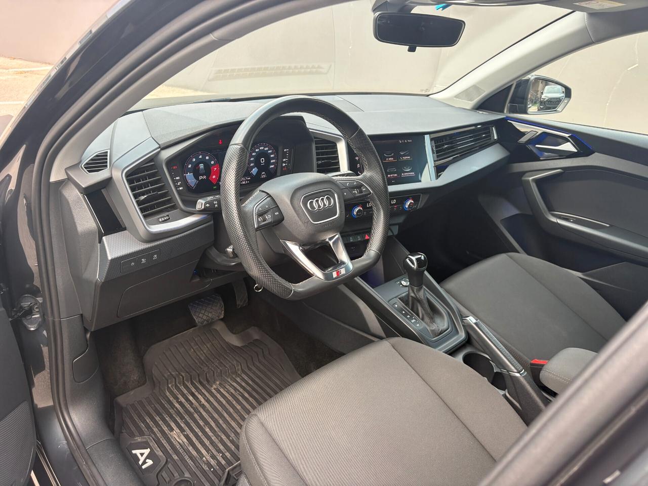 Audi A1 SPORTBACK 30 TFSI S TRONIC LINE IDENTITY BLACK 110CV