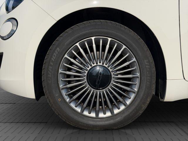 FIAT 500e 500 Icon + Berlina
