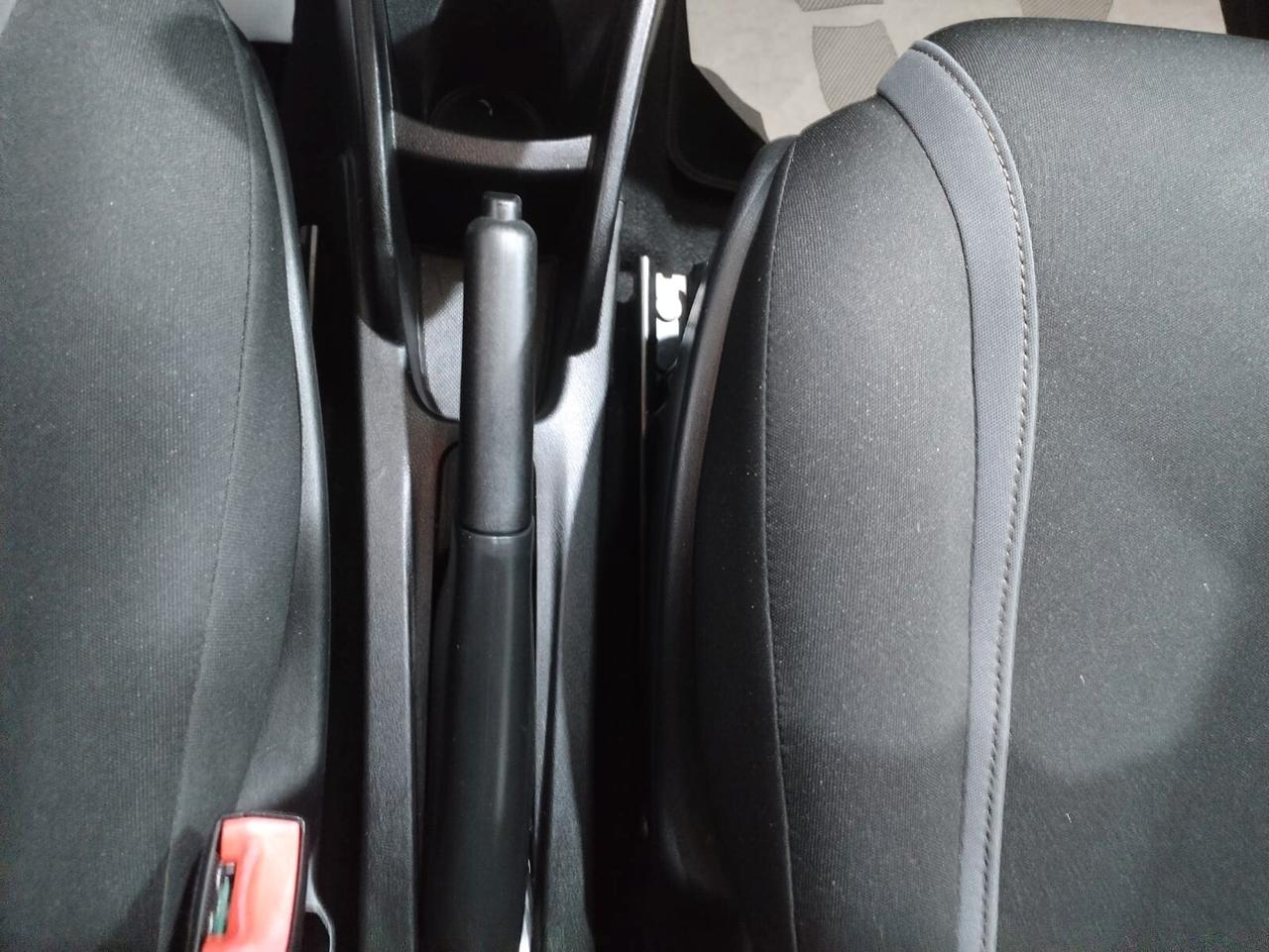 Lancia Ypsilon 1.2 69 CV 5 porte Silver