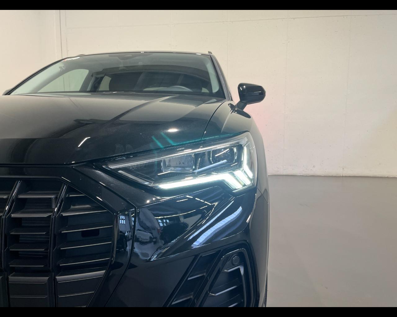 AUDI Q3 35 TFSI S TRONIC S LINE