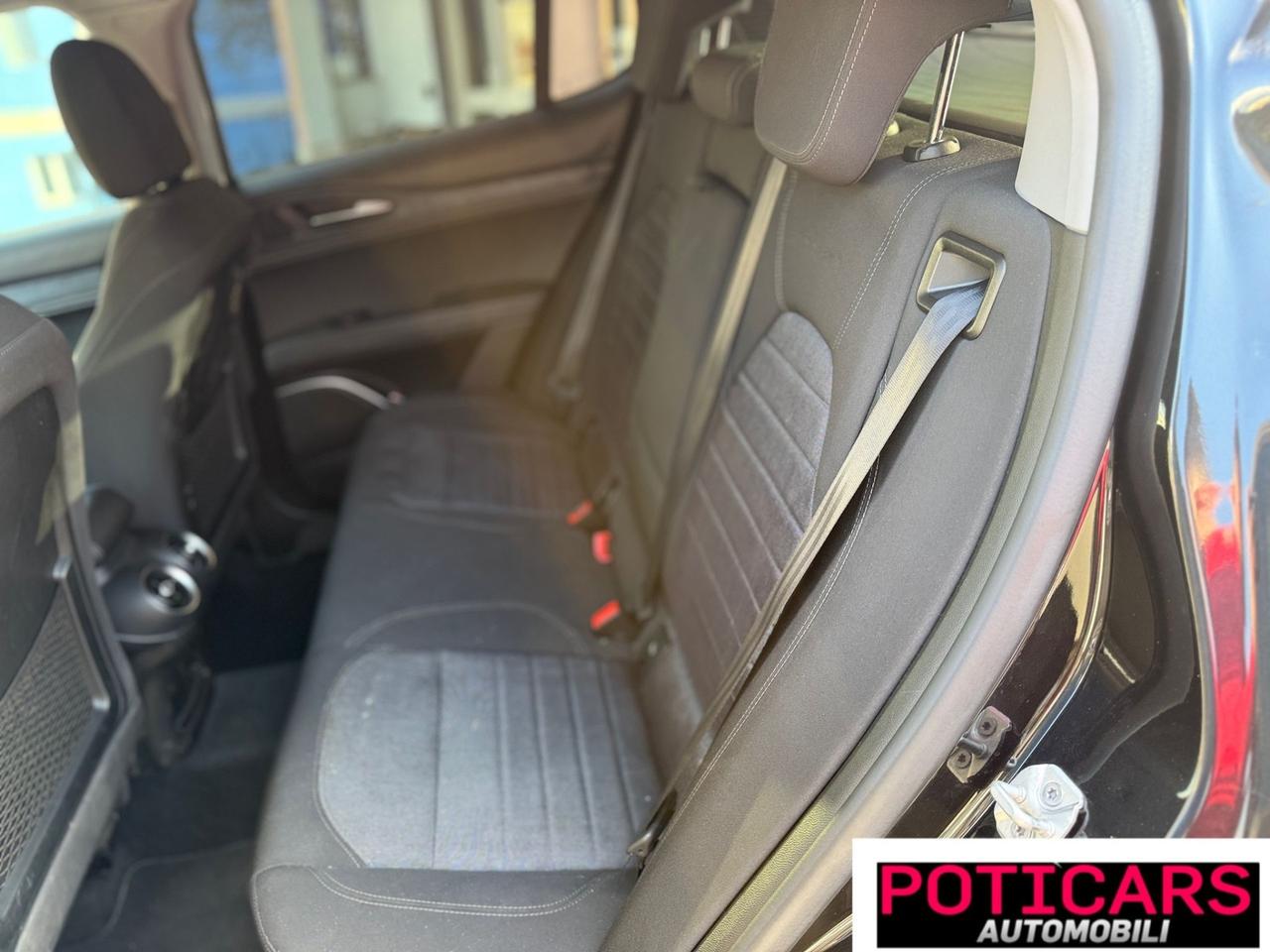 Alfa Romeo Stelvio 2.2 Turbodiesel 160 CV AT8 RWD Business