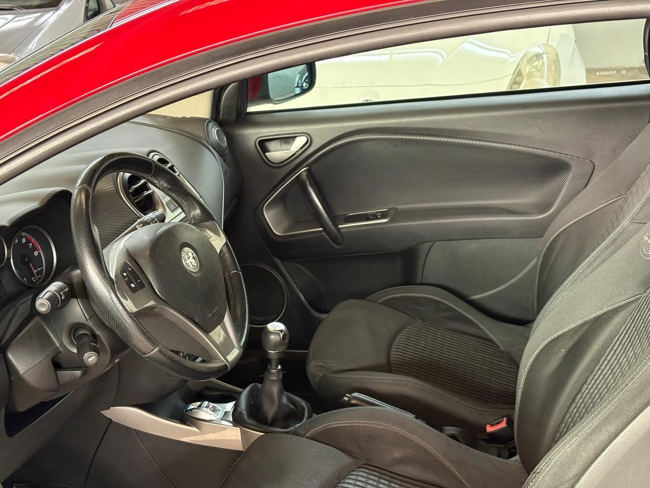 Alfa Romeo MiTo 1.4 105 CV M.air S&S Distinctive Sport Pack