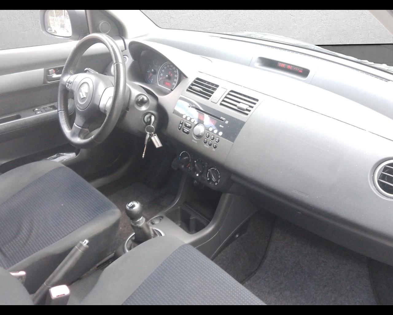 SUZUKI Swift (2005-2010) - Swift 1.3 DDiS 75CV 5p. GL
