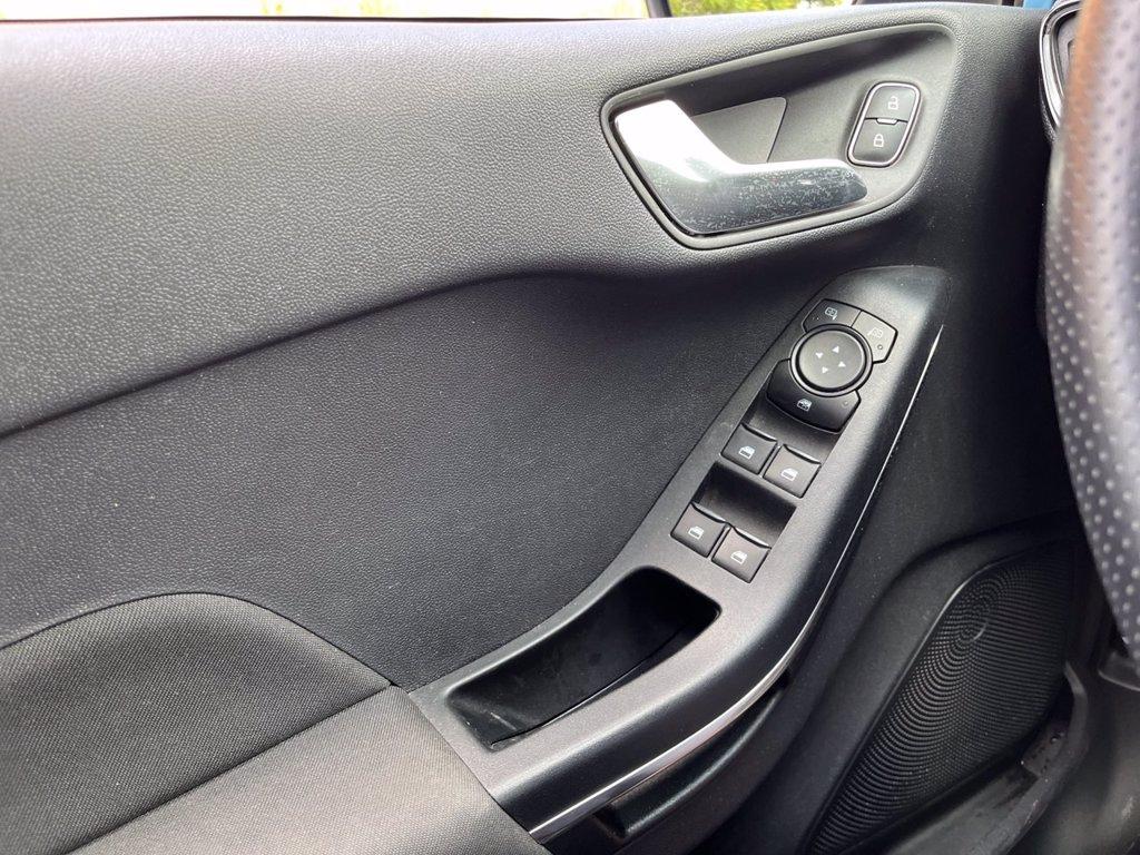 FORD Fiesta 5p 1.0 ecoboost h st-line 125cv del 2022