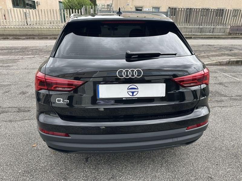Audi Q3 Q3 35 2.0 tdi Business s-tronic