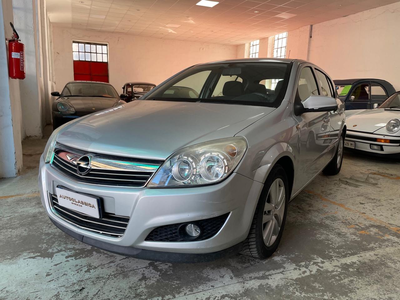 Opel Astra 1.6 16V VVT 5 porte Enjoy UNICO PROPRIETARIO!!!