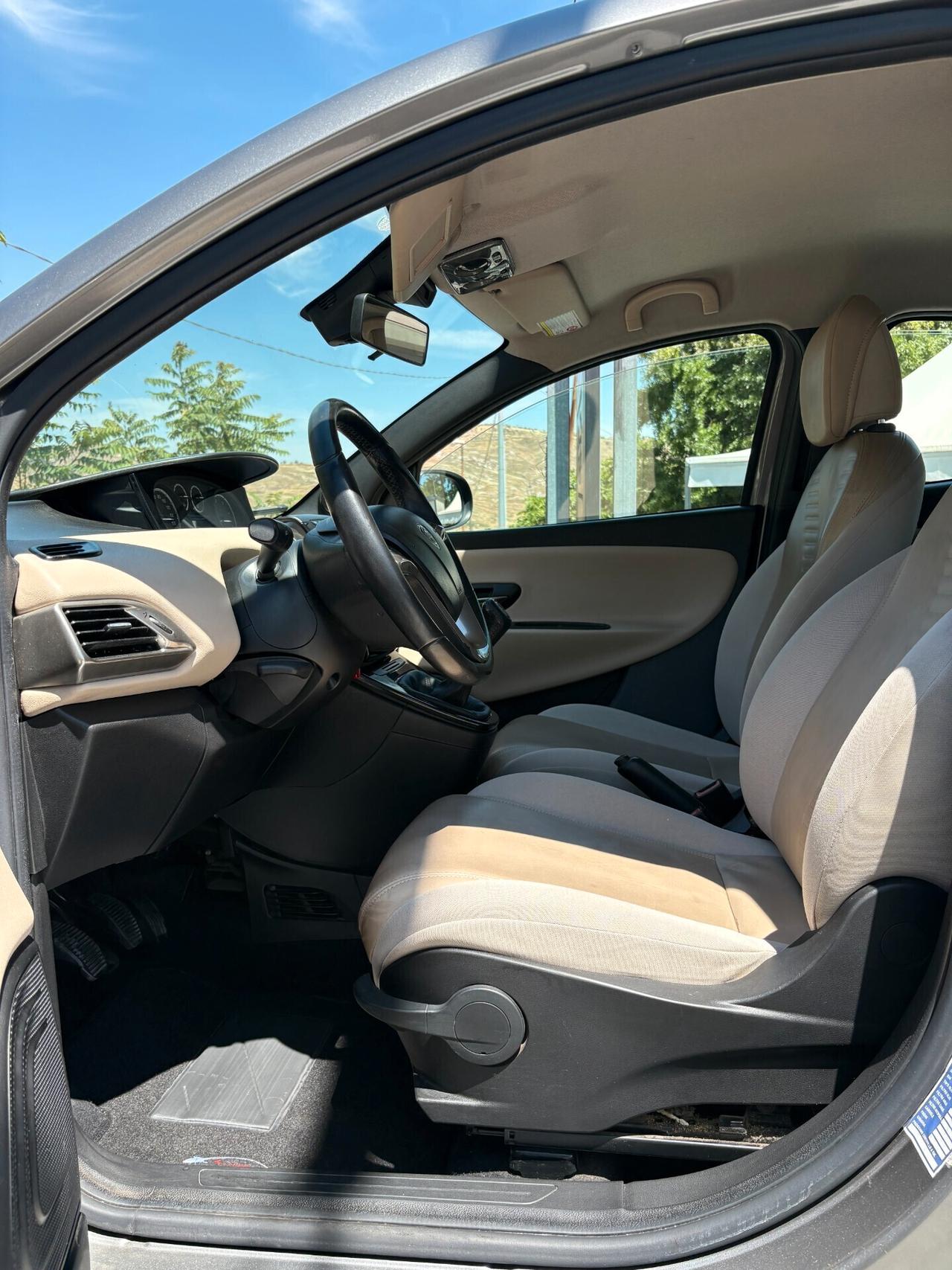 Lancia Ypsilon Gold 1.3 Multijet 5 Porte