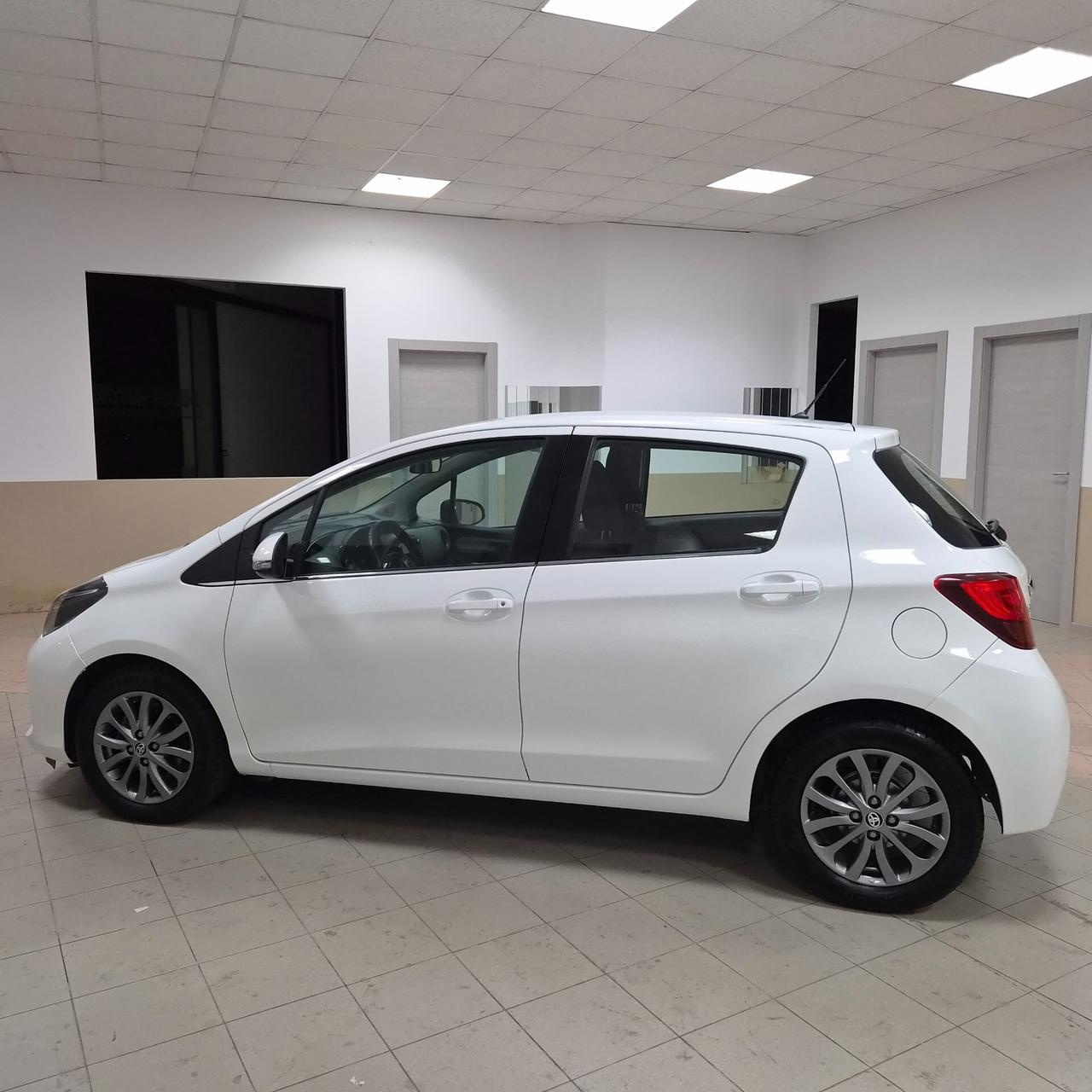 Toyota Yaris 1.0 5 porte Lounge