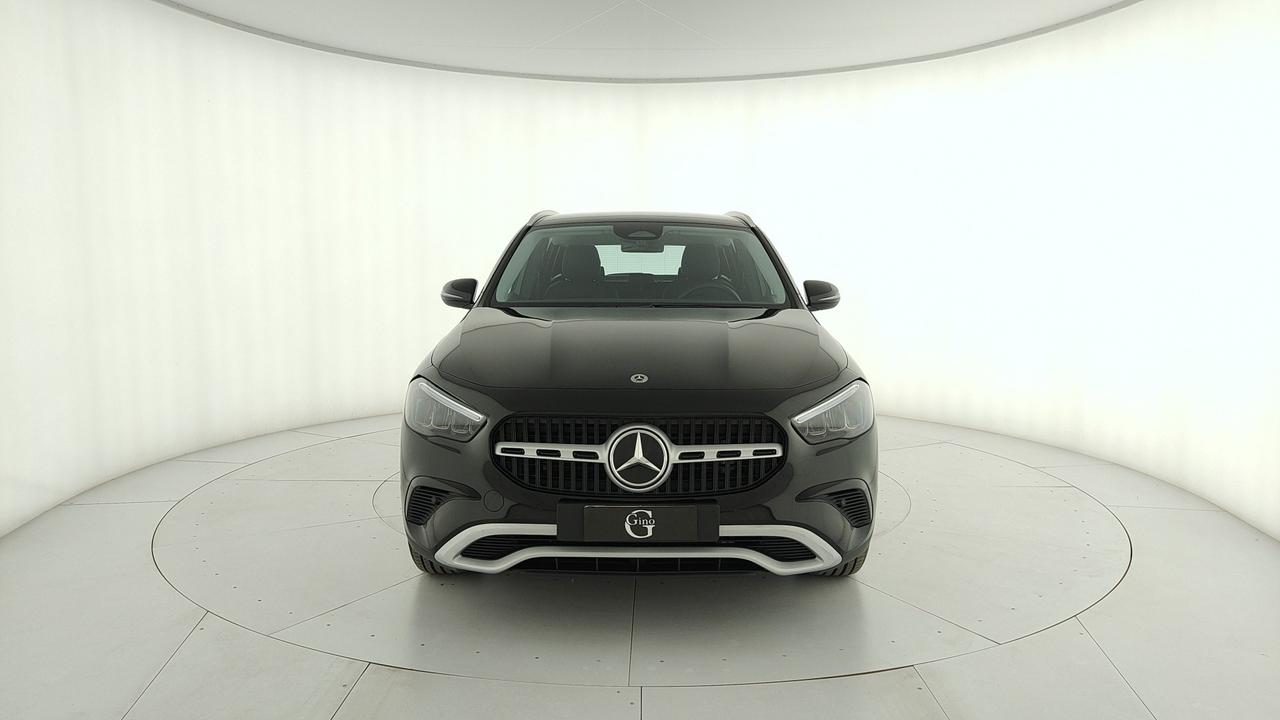 Mercedes-Benz GLA 180 d Advanced auto