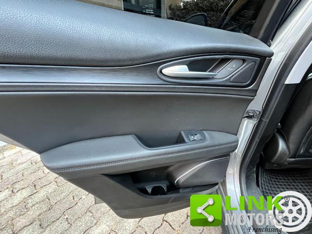 ALFA ROMEO Stelvio 2.2 Turbodiesel 180 CV AT8 RWD Super