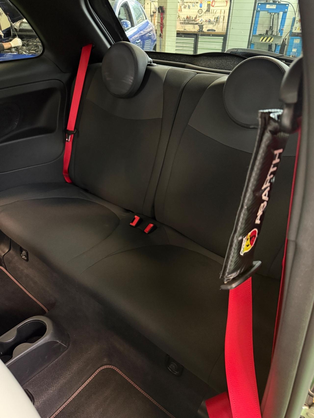 Abarth 695 1.4 Turbo T-Jet 180 CV. ESSEESSE