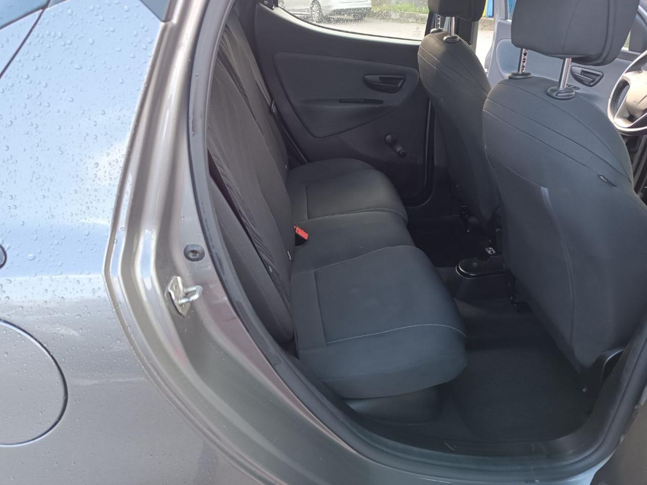 LANCIA Ypsilon 1.0 FireFly 5 porte S&S Hybrid Silver