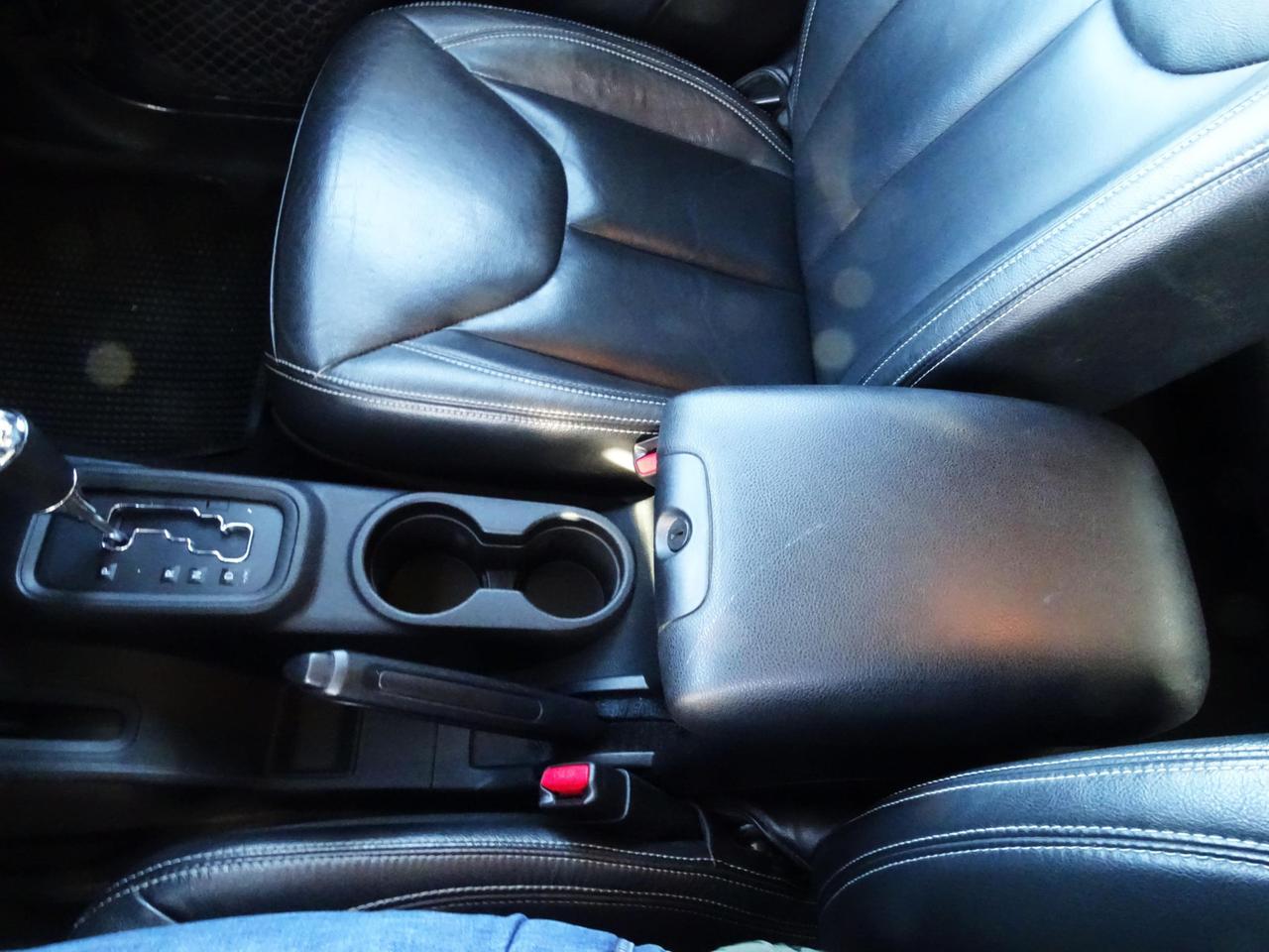 Jeep Wrangler 2.8 CRD DPF Sahara 4x4 automatic